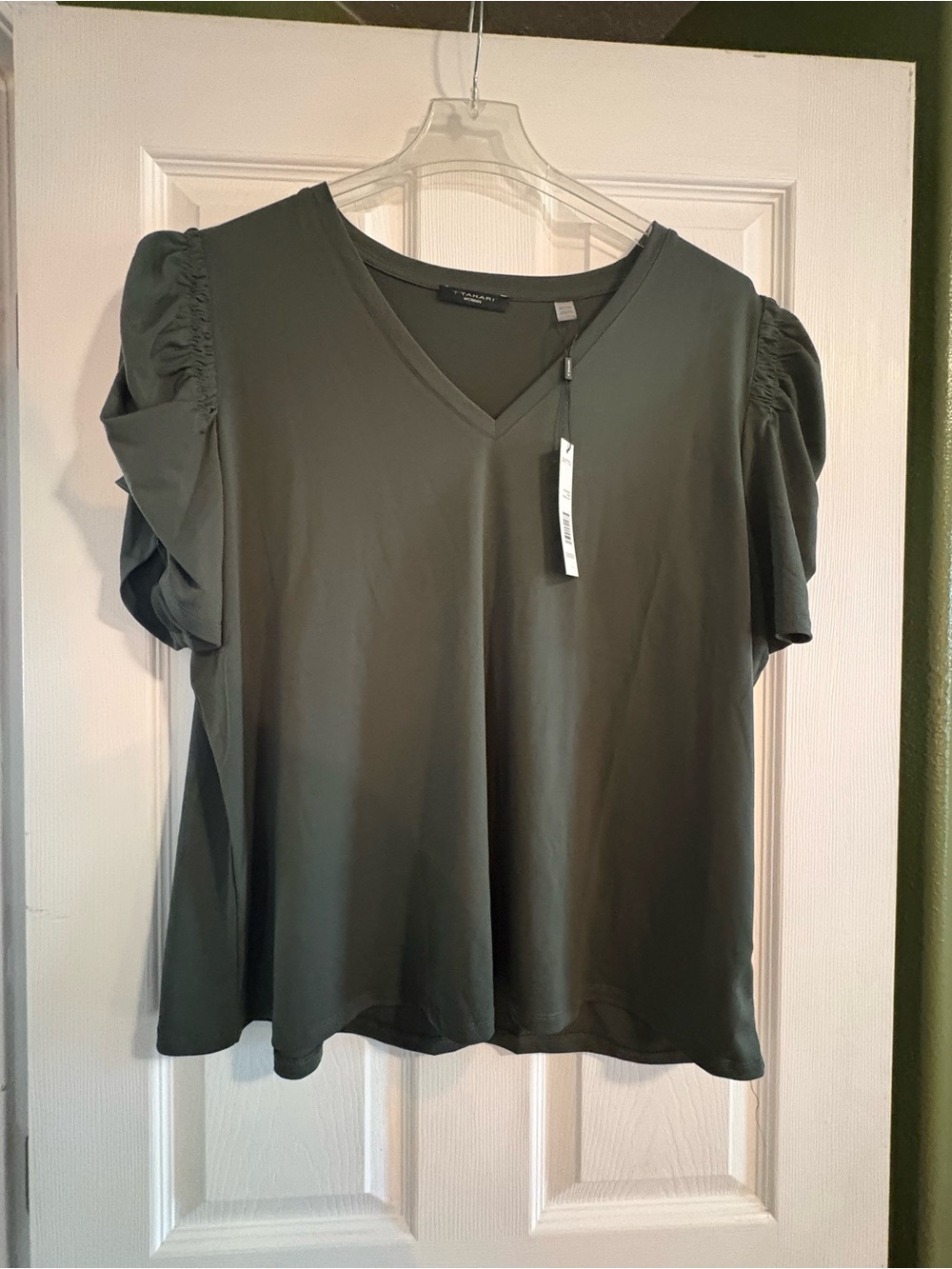 T Tahari Olive V-Neck Puff Sleeve Top